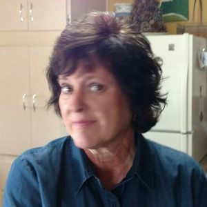 Meet your Posher, Laurie